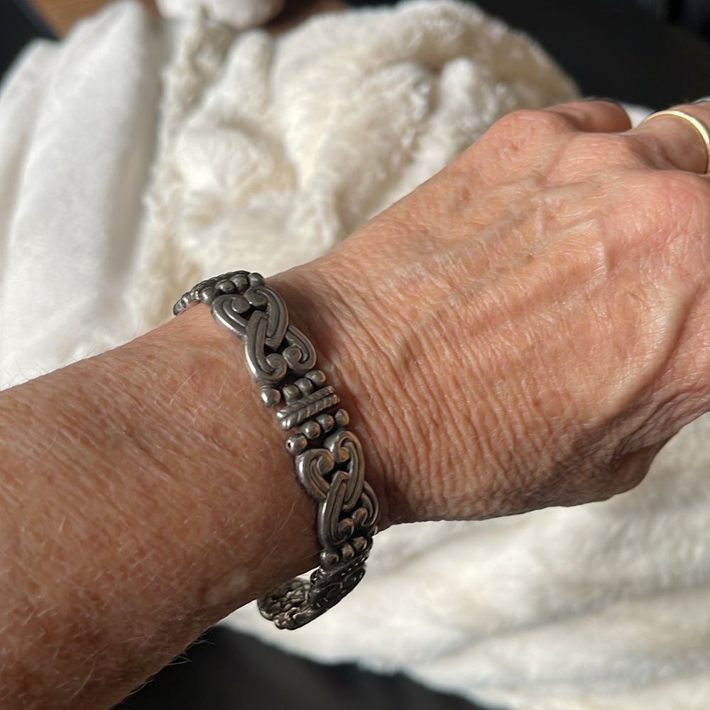 Brighton Silver Interlocking Hearts Bracelet - Picture 8 of 8